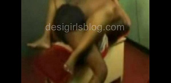  Scene Of Tamil Aunty Fucking With Her Coloader Porn Video - Pornxs.com